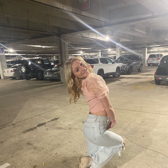 Meet your Posher, Jayla - Picture 1 of 1